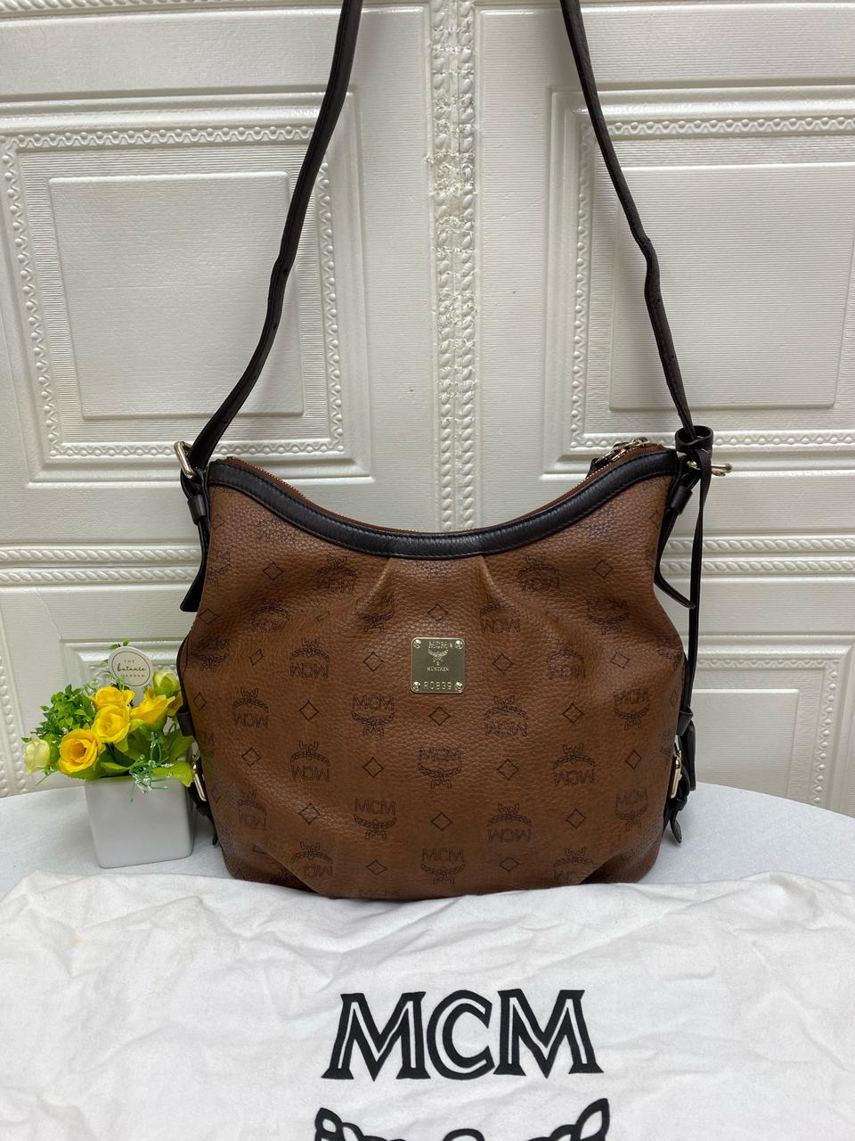 엠씨엠 비세토스 호보백/숄더 겸 크로스백