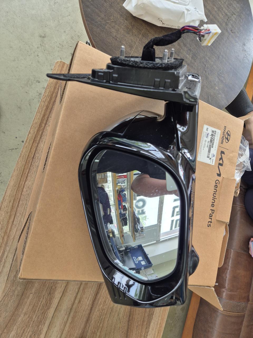 22년식 ev6 사이드미러 입니다