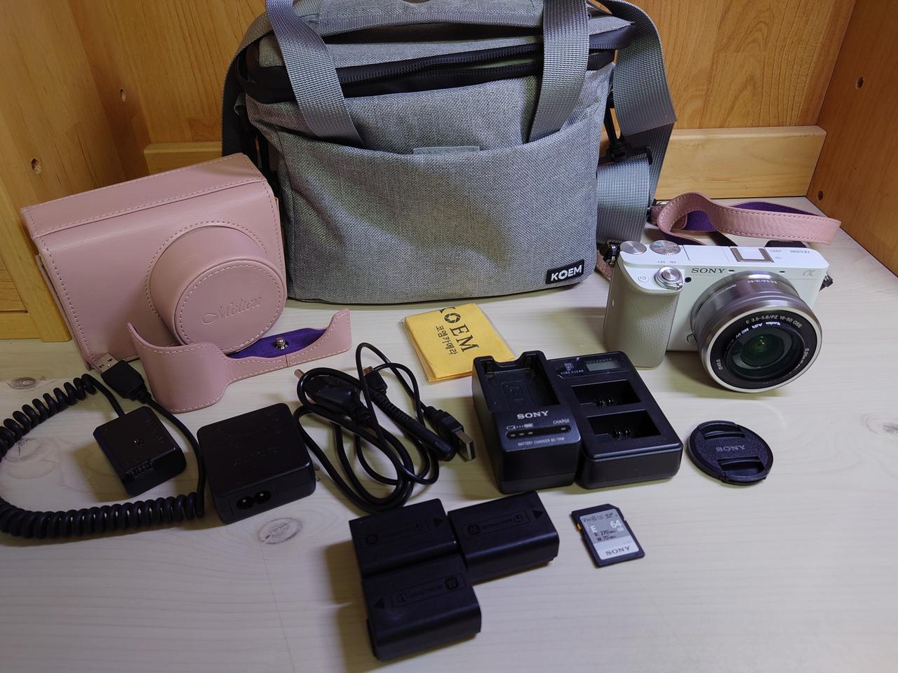 소니 a6100 미러리스 카메라 팝니다