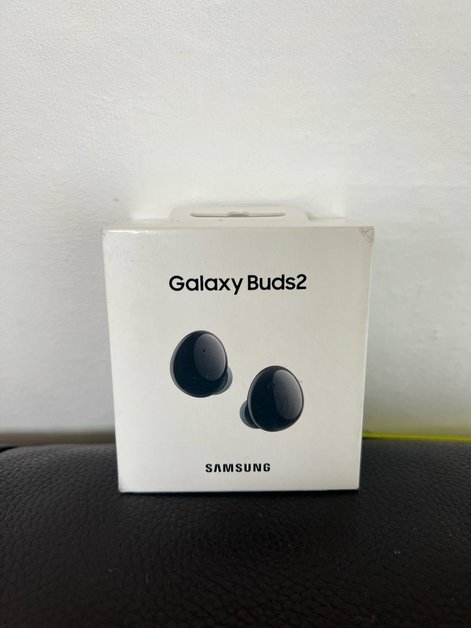 (미개봉새상품)삼성 갤럭시 버즈2 팬텀블랙
