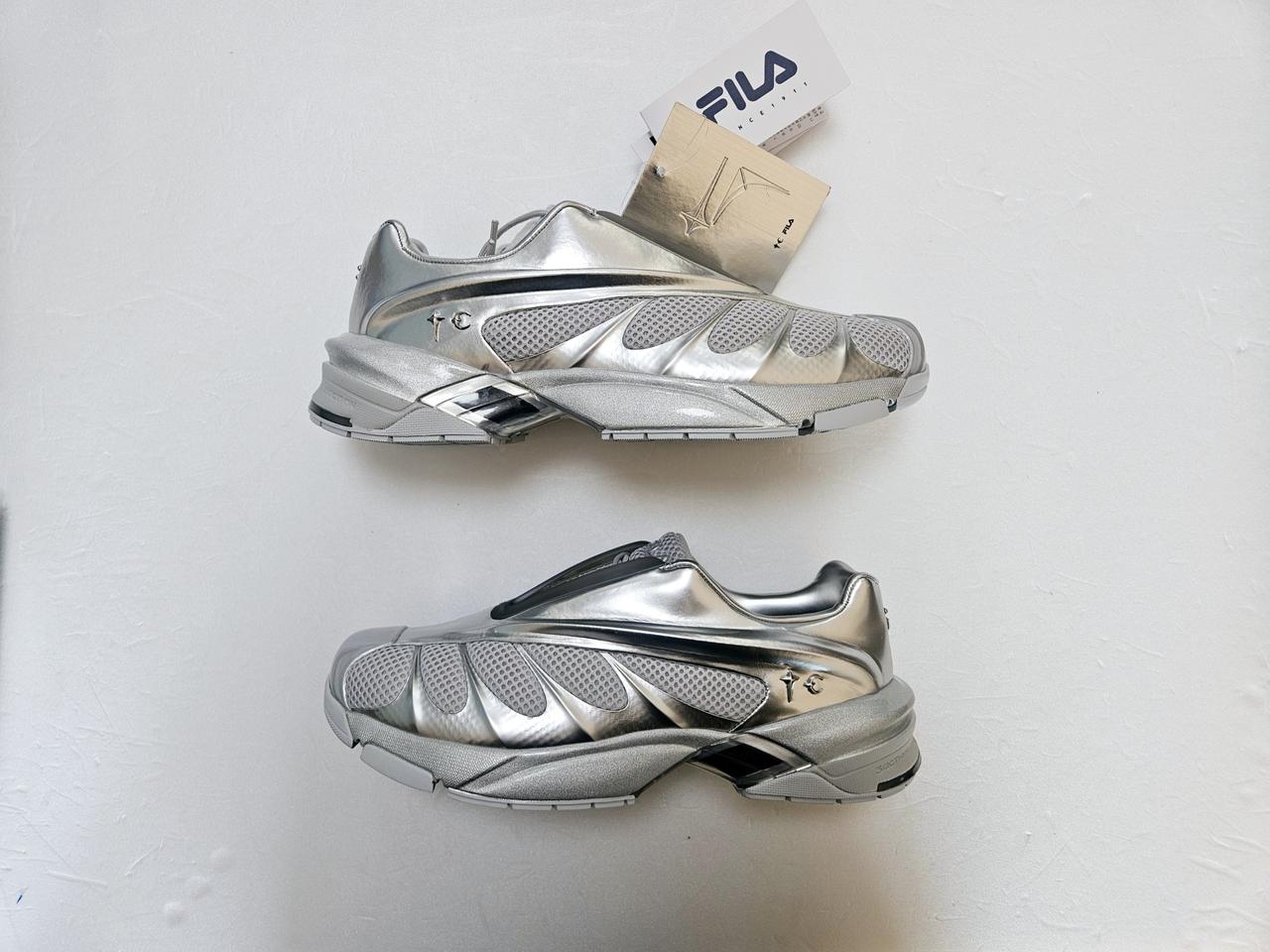 [250] 휠라 x 떠그클럽 레플리카 2002 그레이 화이트 새상품