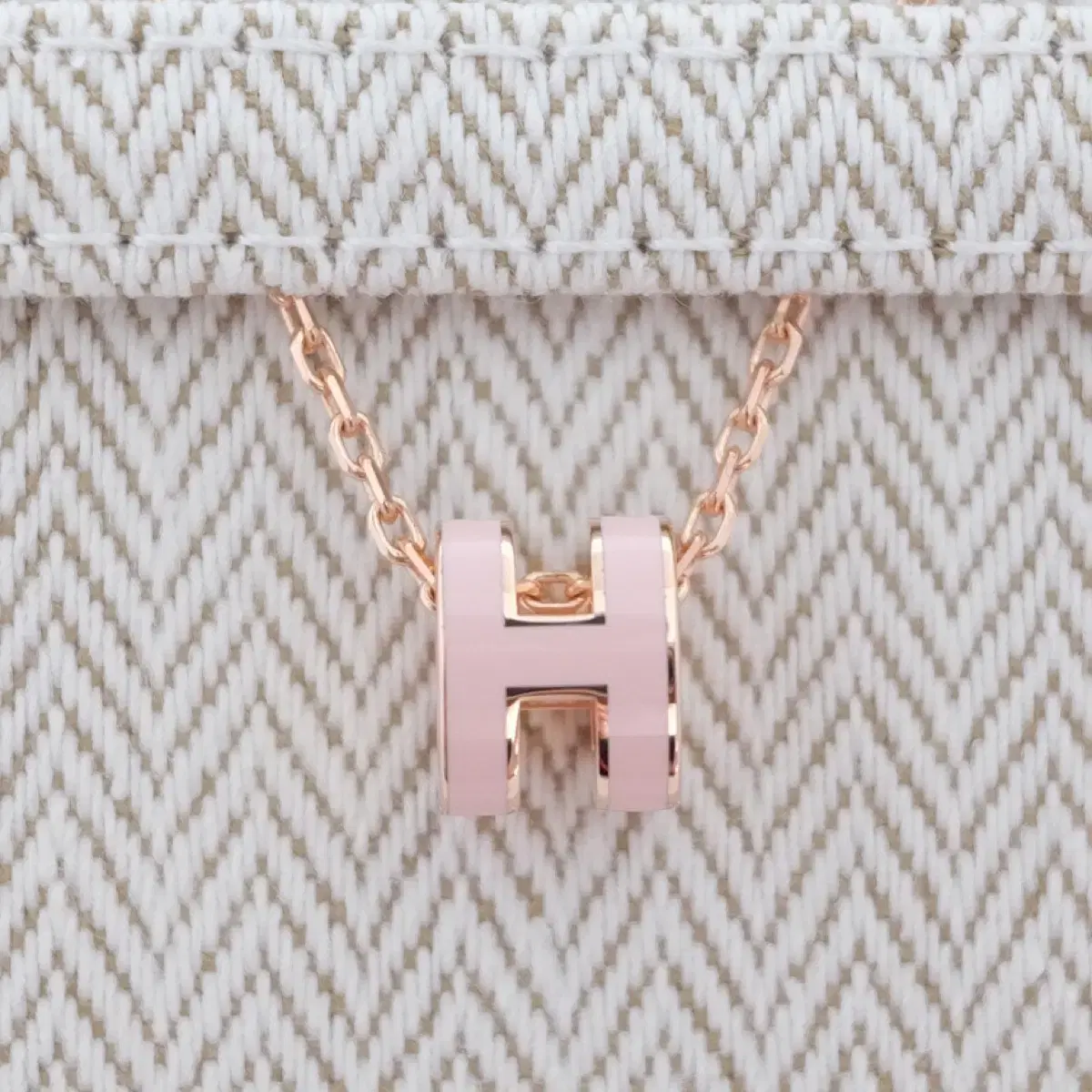 [백화점 새상품]에르메스 팝아슈 목걸이 로즈 드라제 로즈골드 미개봉