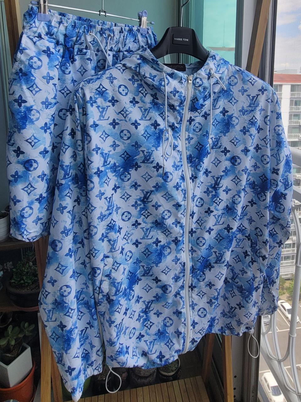 비치 트레이닝 반바지 바람막이 셋트 팝니다.