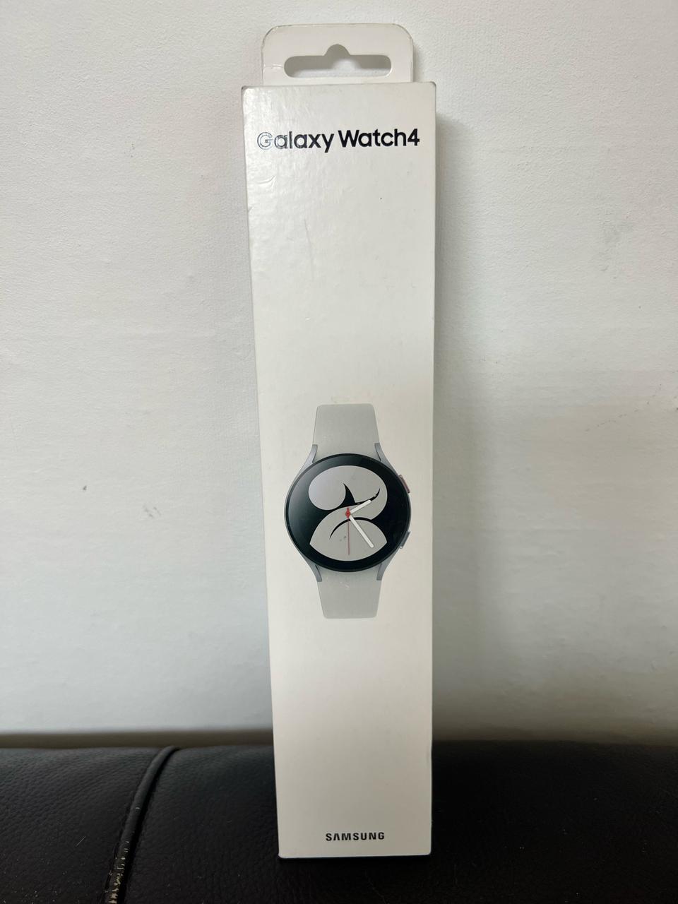 (미개봉새상품)갤럭시워치4 실버 40mm