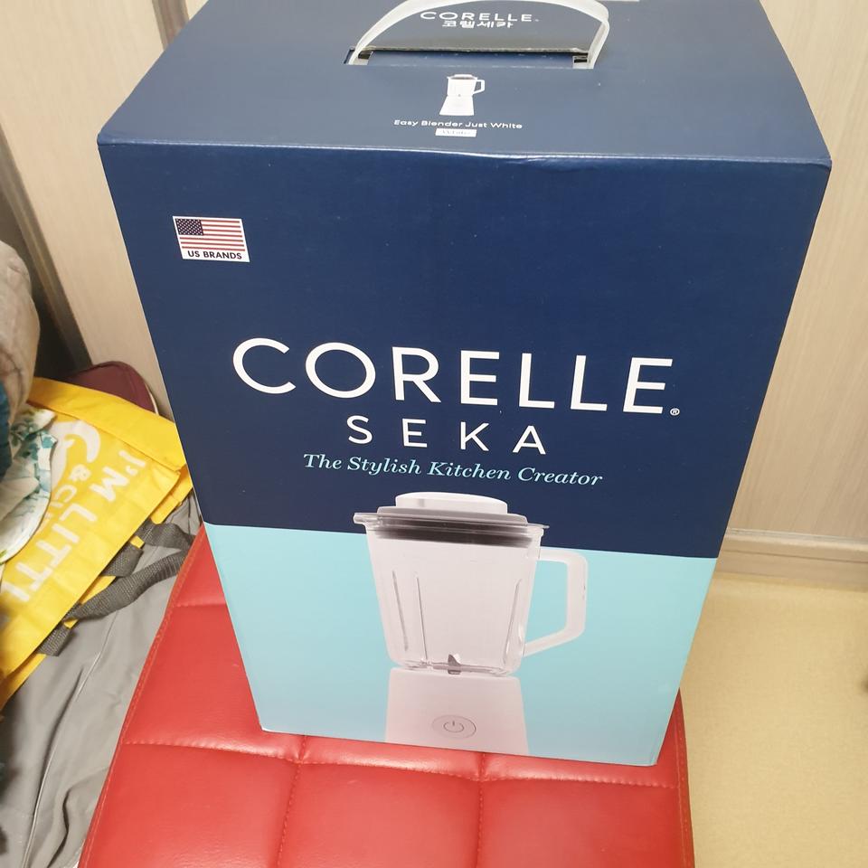 코렐세카믹서기대형팔아요.미개봉새제품이시고.시중가격13만윈넘어요