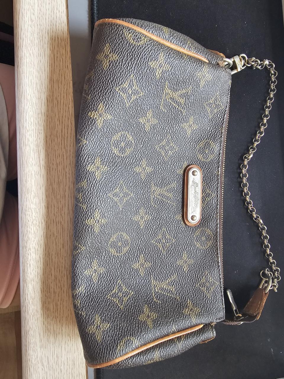 루이비통 에바클러치