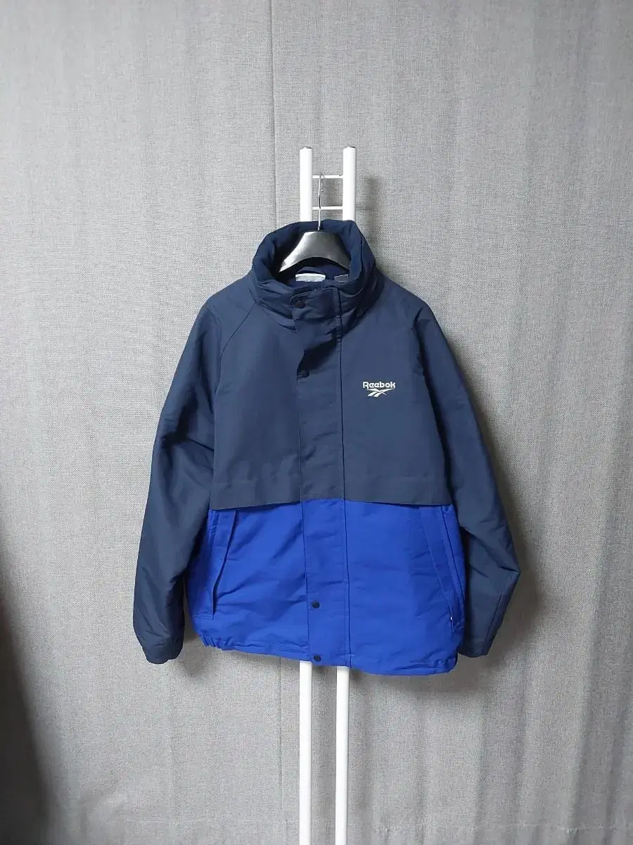 리복 클래식 점퍼