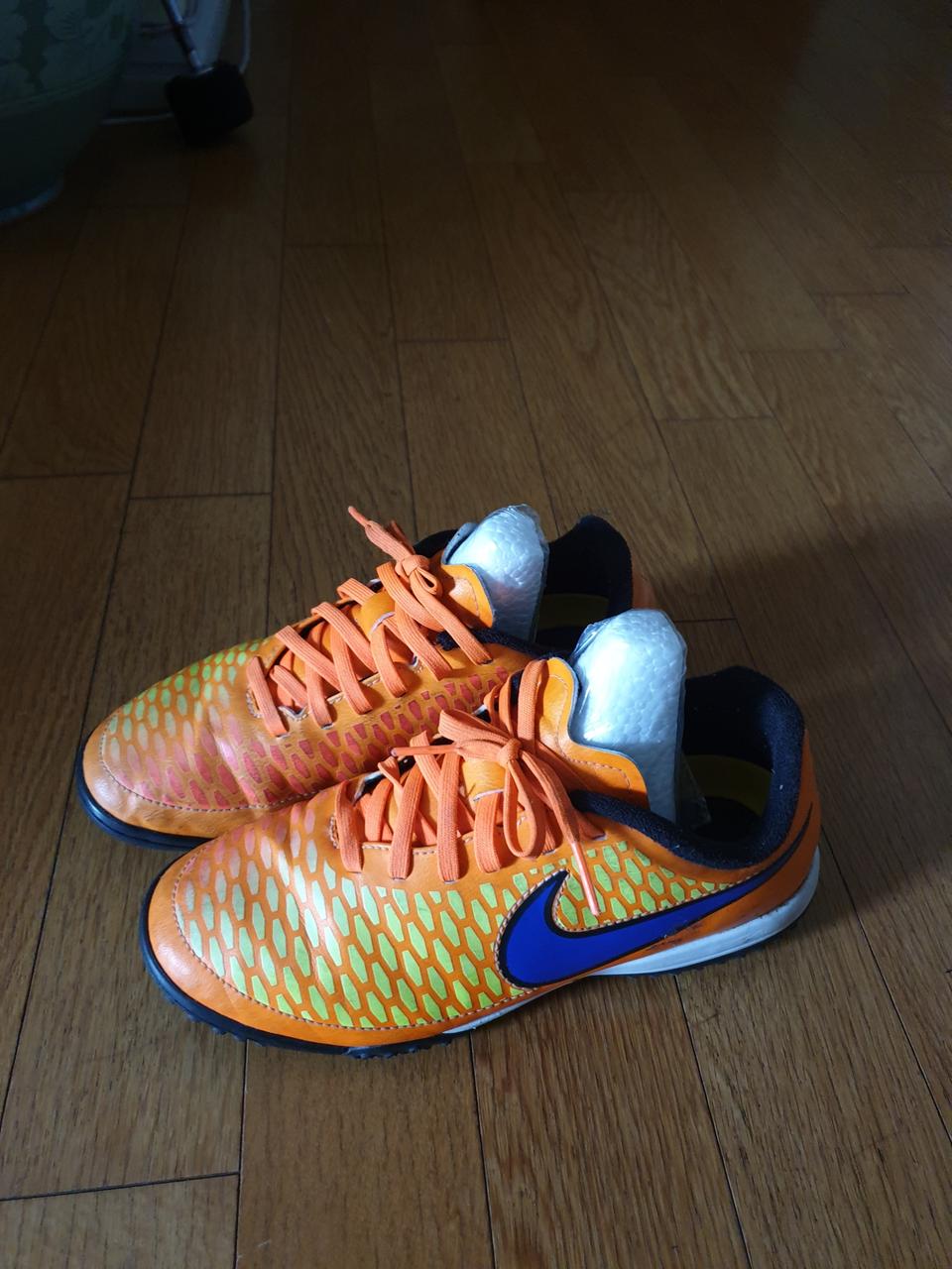 나이키 축구화 마지스타축구화 사이즈230