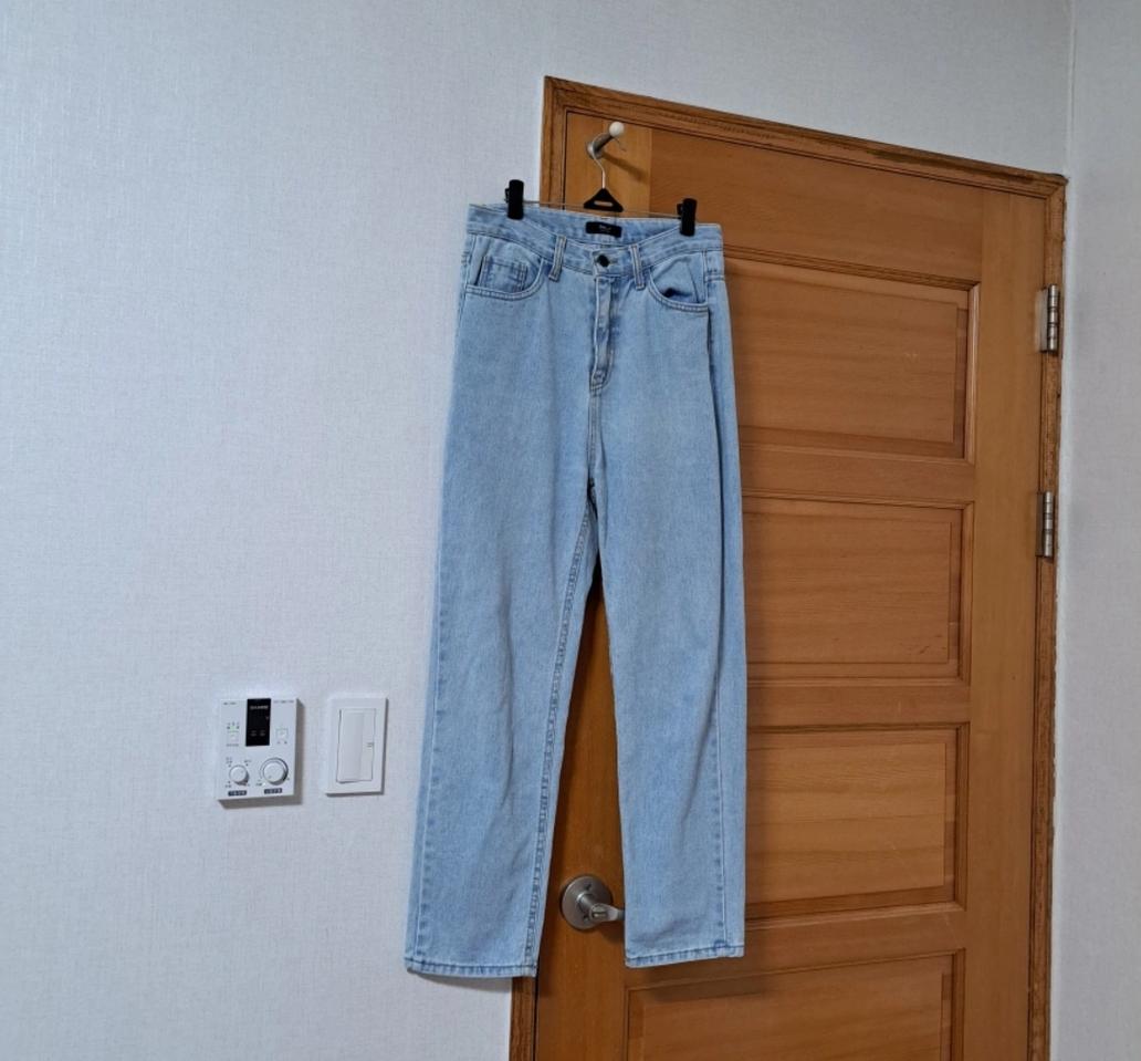 가격인하!!M사이즈 연청 청바지 10000원!!