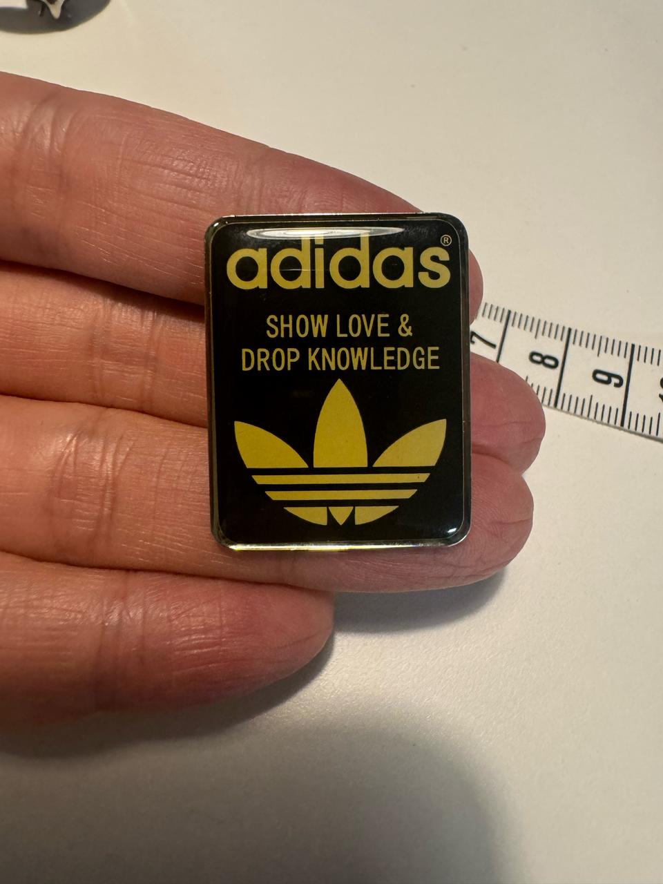 프랑스구매 아디다스 로고 메탈 뱃지