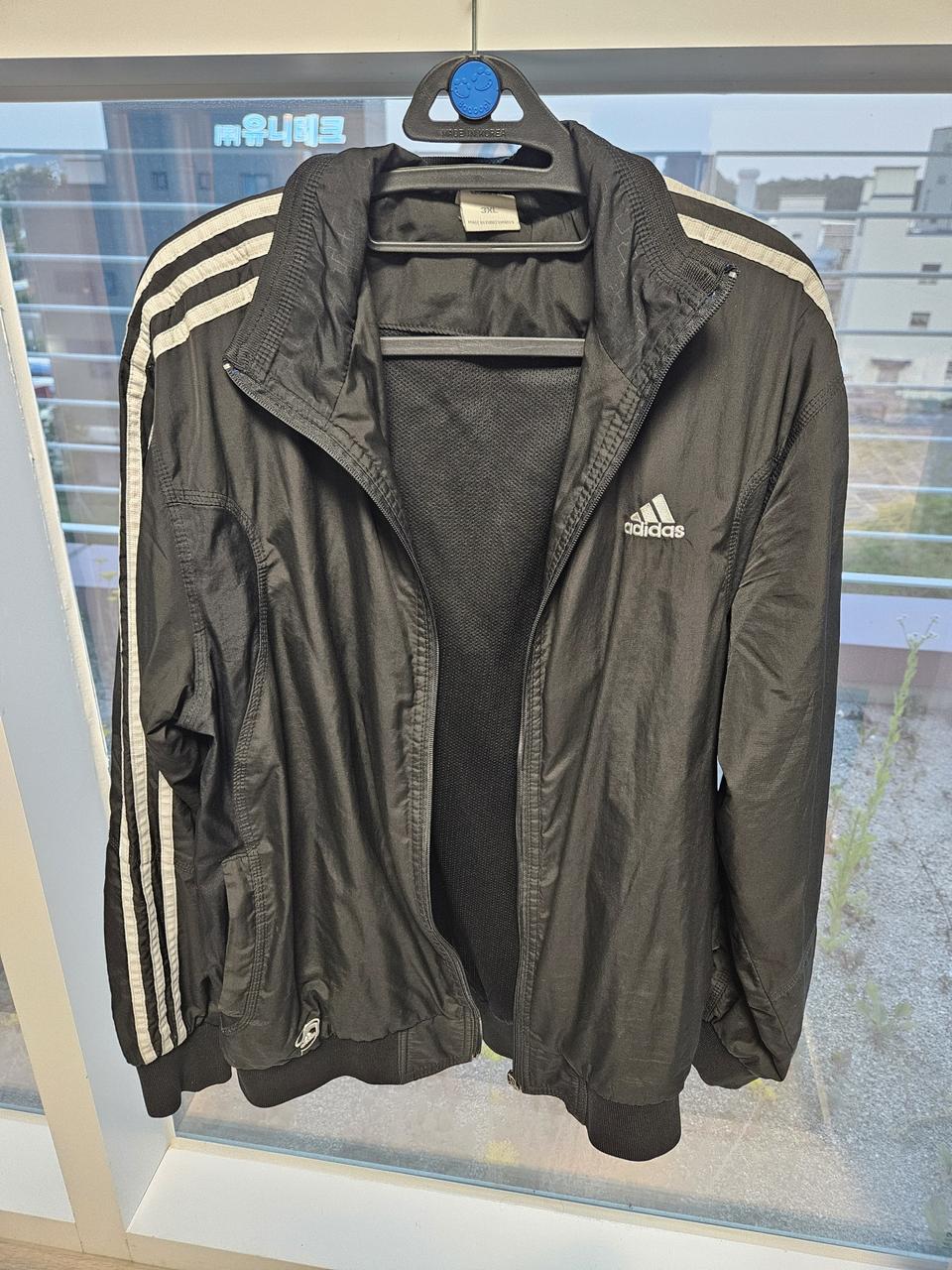 지퍼가 망가진 자켓