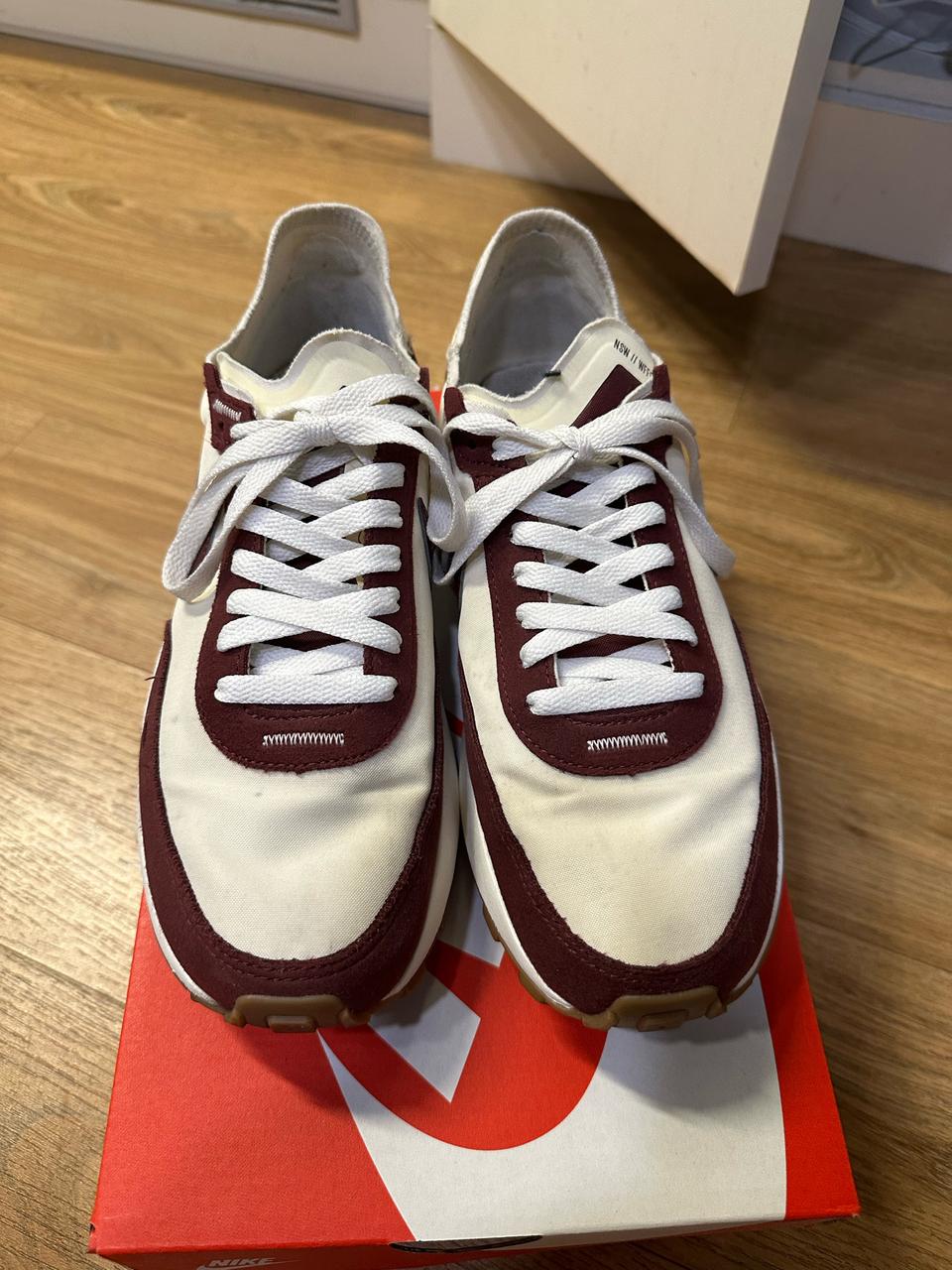 나이키 와플 원 se 코코넛 버건디 255