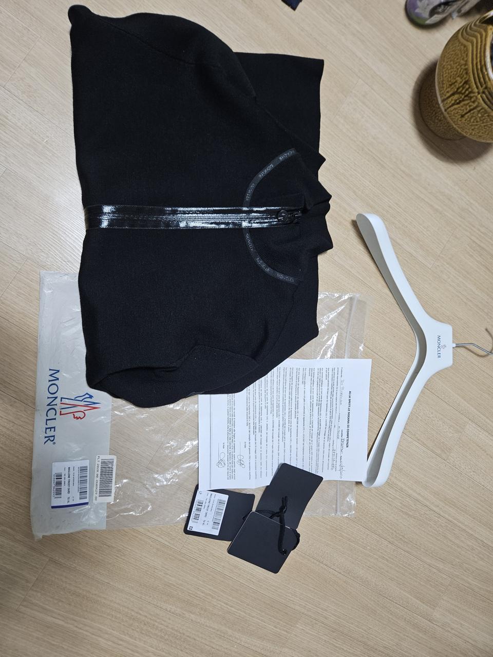 [이태리현지구매] 몽클레어 니트집업 미착용 XL