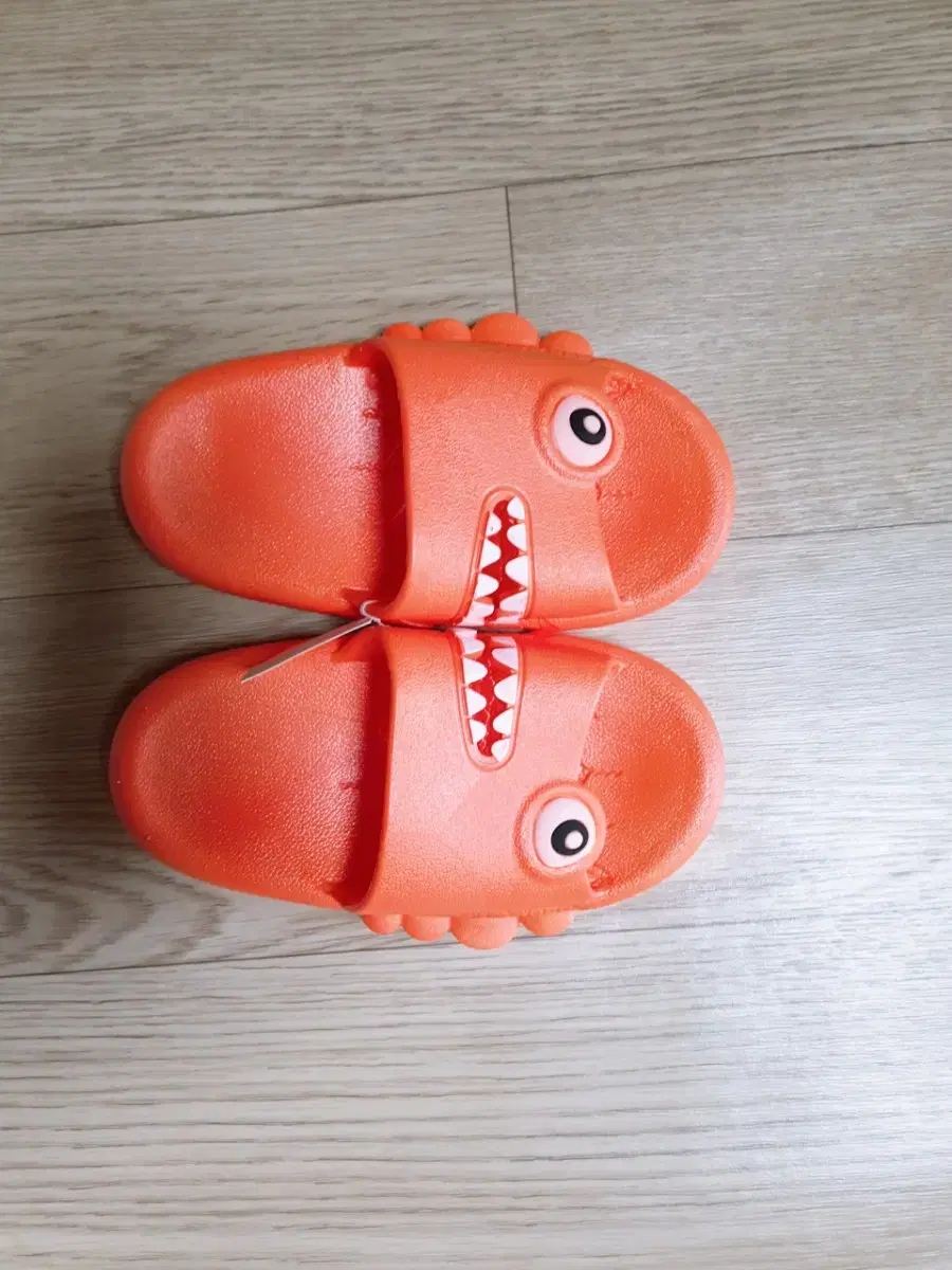 (새상품 180mm) 고무 슬리퍼,예쁜슬리퍼,물놀이 신발