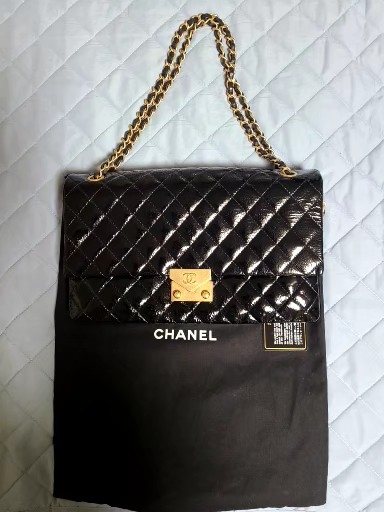 샤넬 숄더백 급처분합니다