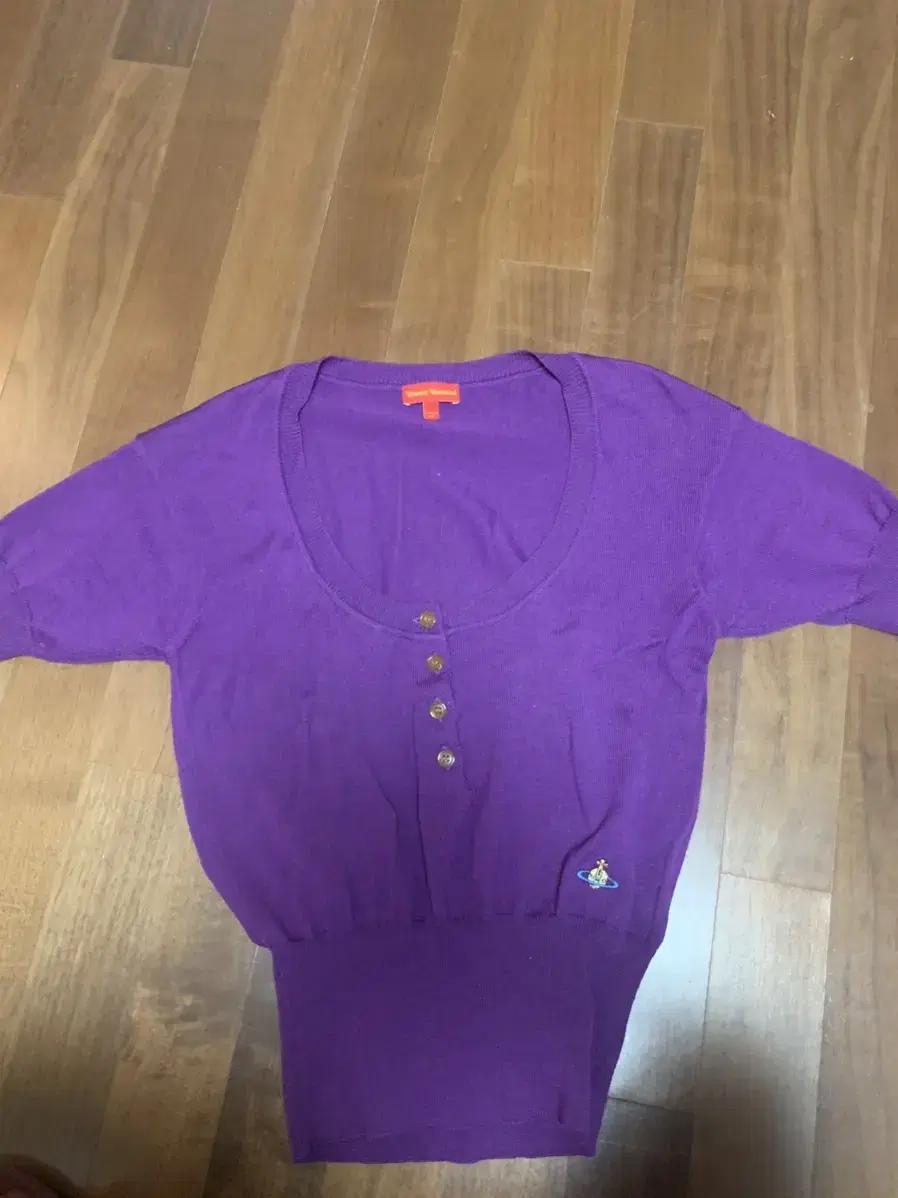 비비안웨스트우드 반팔니트