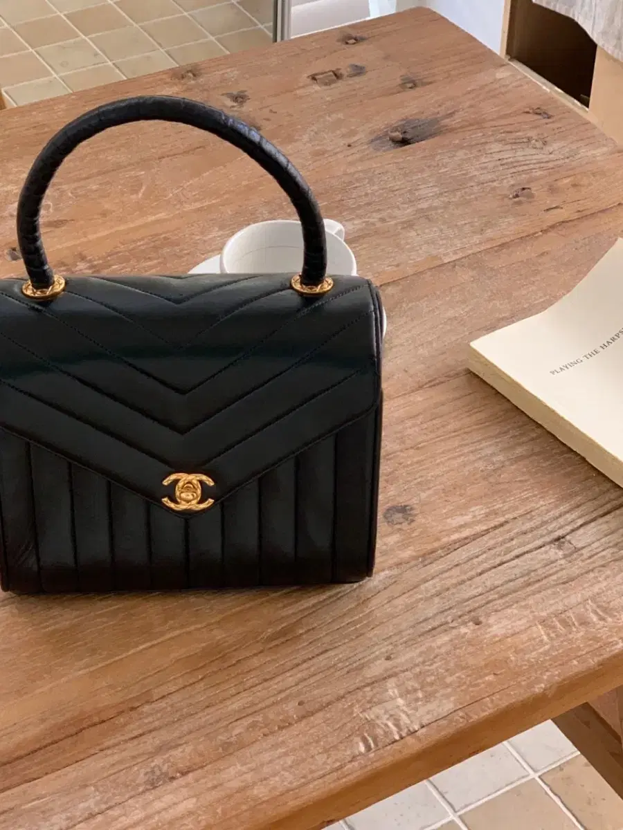 (가격고정/레어템) 샤넬 쉐브론 토트백