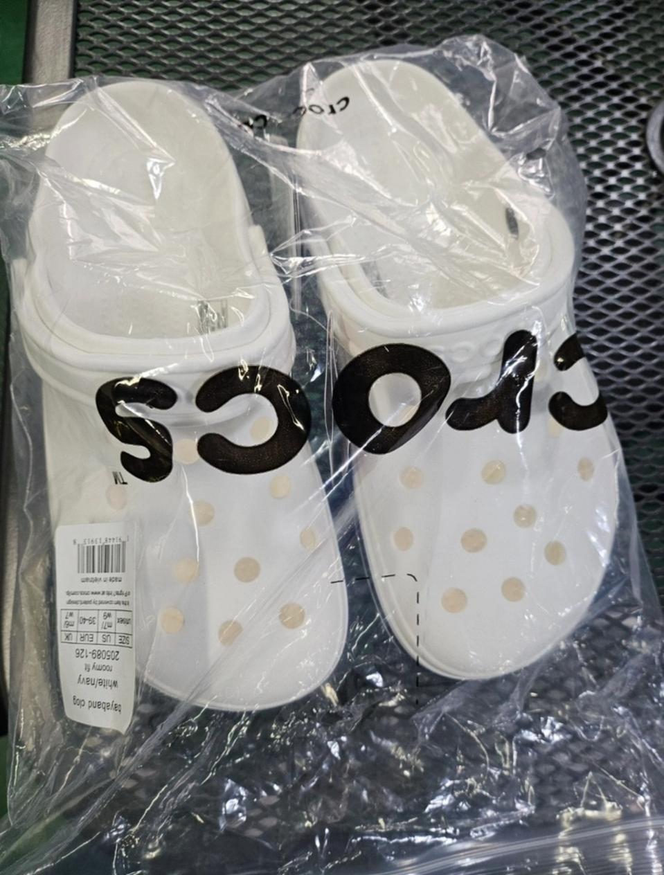 정품 택도 안뗀 크록스 바야밴드 클로그