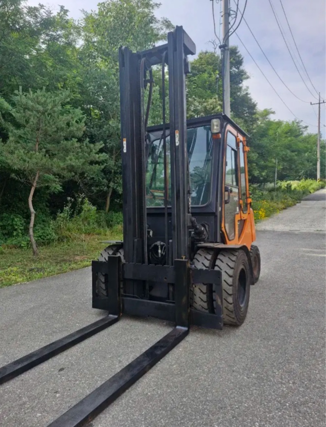 두산3톤더블 하이마스타 2017년식 자동발,사이드쉬프트 복합형옵션 지게차