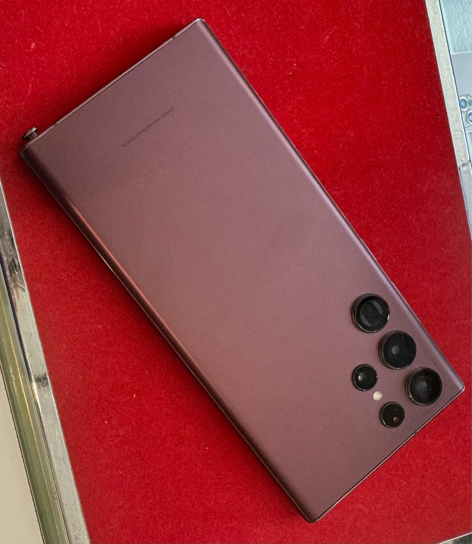 S급) 갤럭시S22 울트라 256g 버건디 정상해지폰 판매합니다
