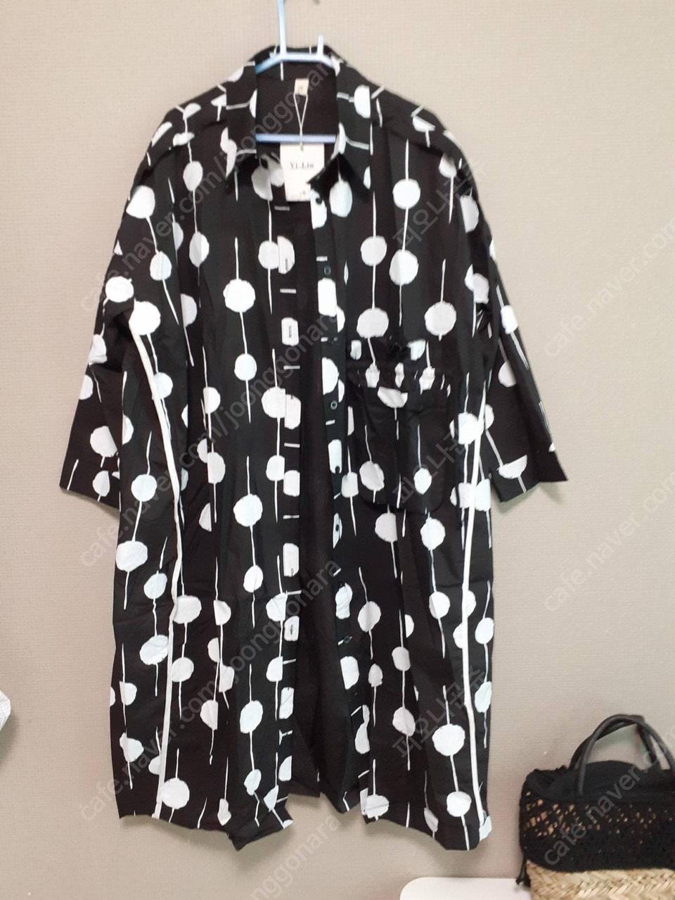 구호 느낌 원피스 겸 아우터