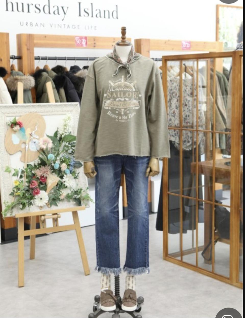 새옷 M 라운드 와이드소매 써스데이아일랜드 t166mst131w