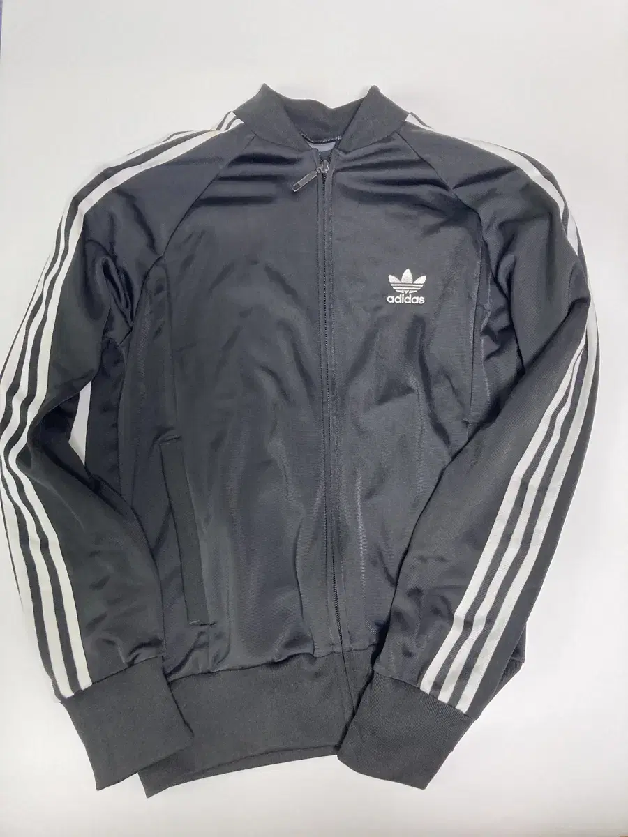 아디다스 트랙탑 저지