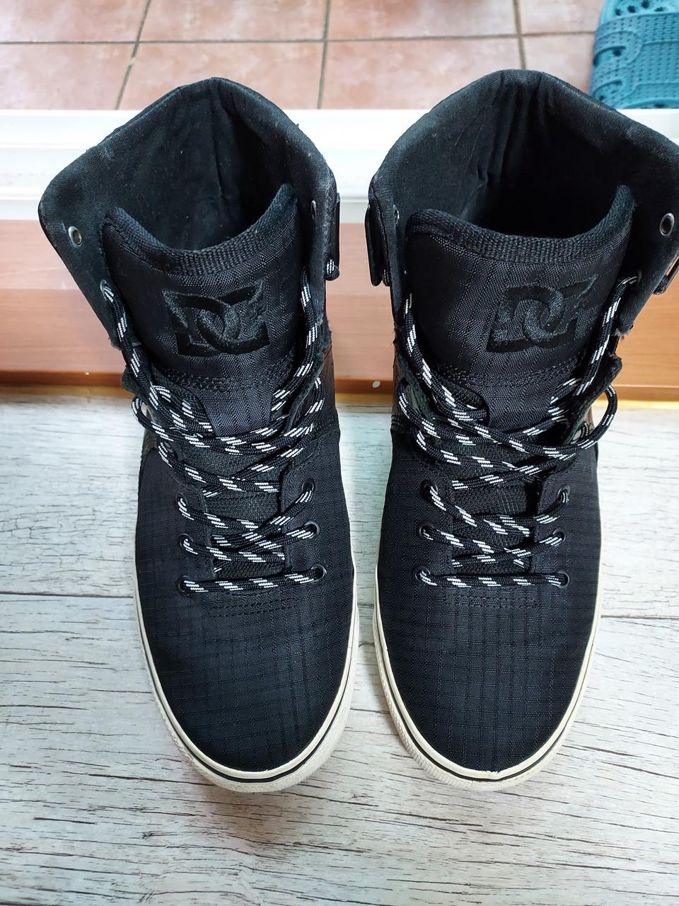 돌체앤가바나 스니커즈