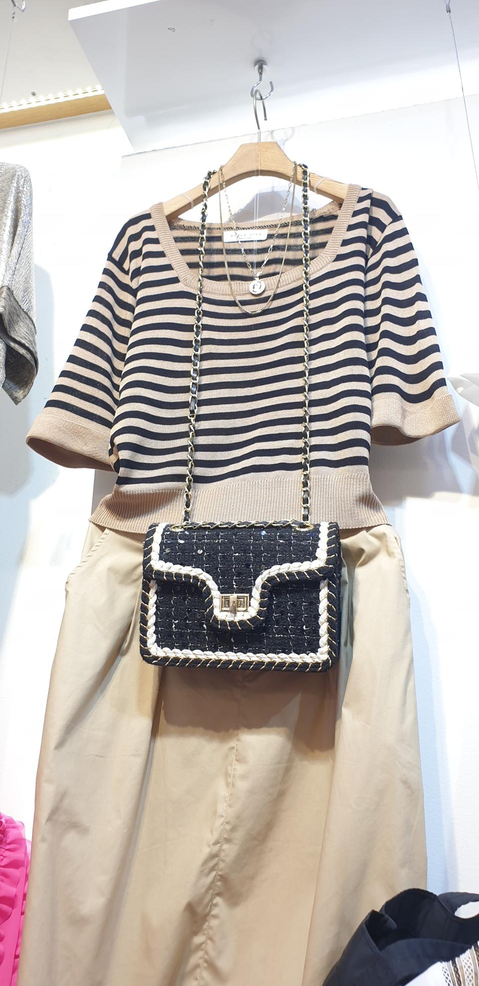 린넨 스퀘어넥 단가라니트