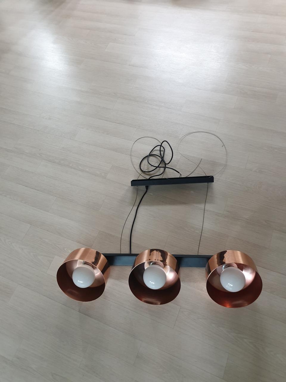 식탁 인테리어 조명  3등  깨끗합니다