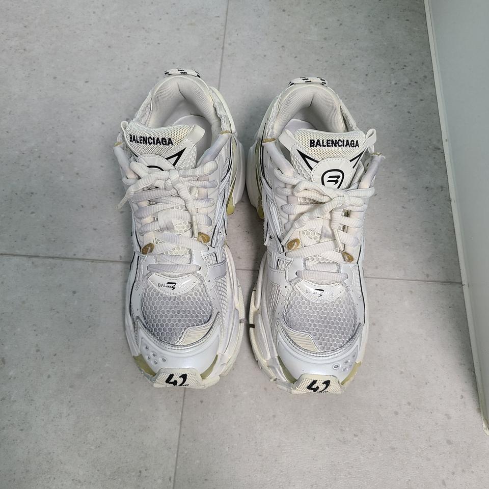 [42] 발렌시아가 뉴러너 화이트