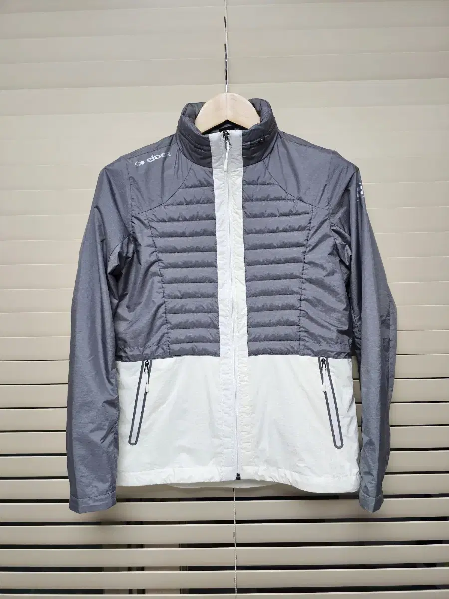 아이더 하이브리드 바람막이 M