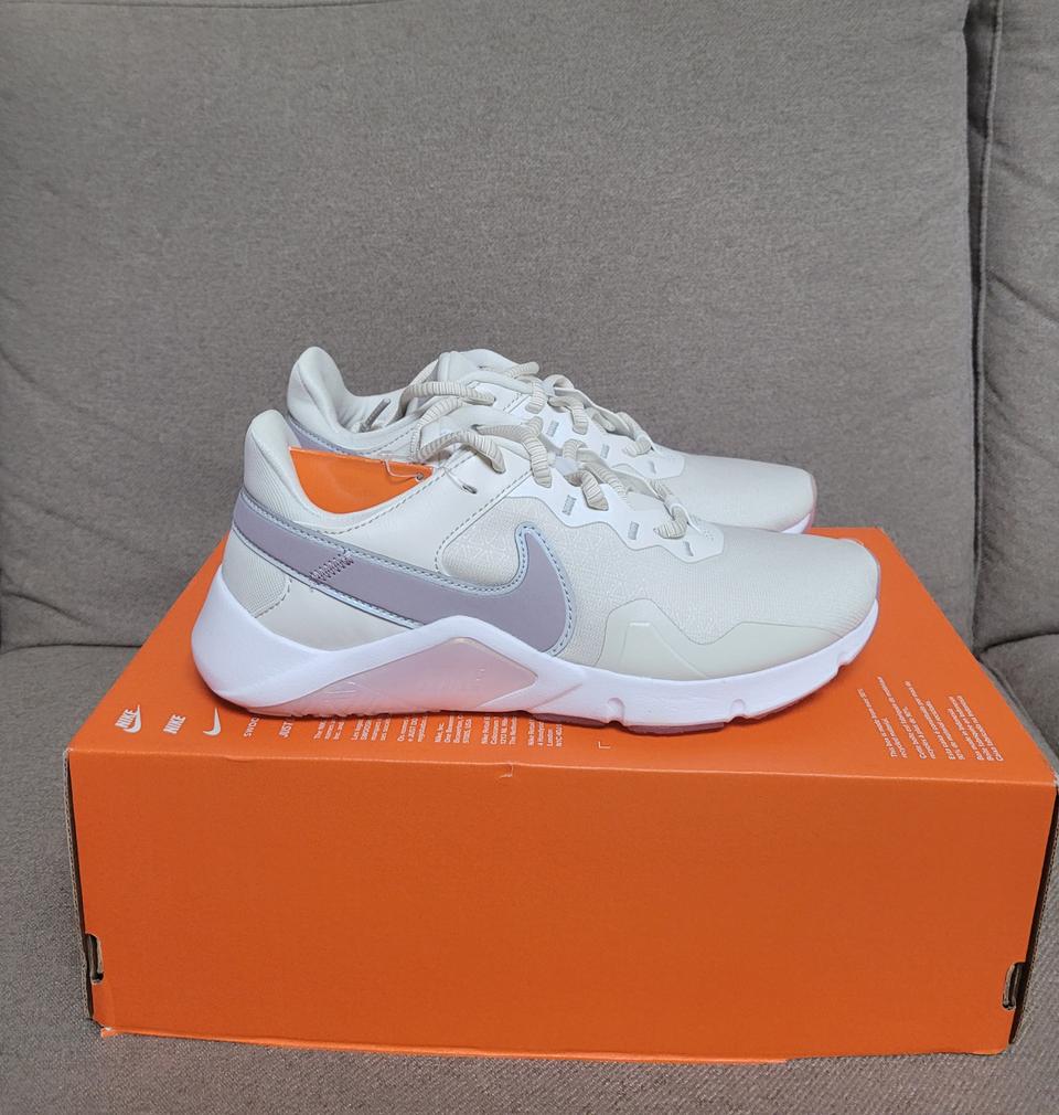 235 나이키 운동화