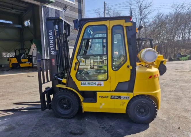 현대2.5톤 사이드쉬프트 가스지게차