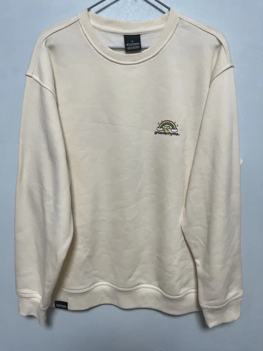 그루브라임 아이보리 맨투맨 티셔츠