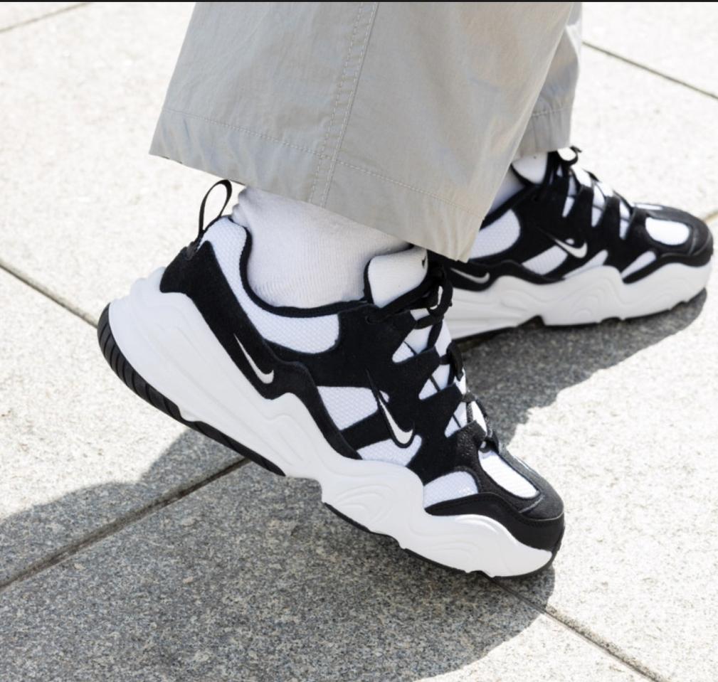 260, 270 나이키 운동화 (정가는 129,000원)