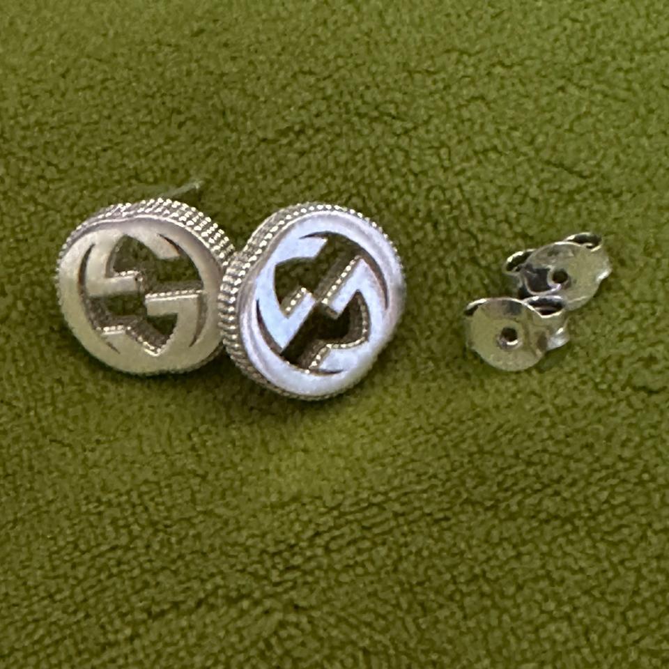 구찌 인터로킹 G 실버 귀걸이