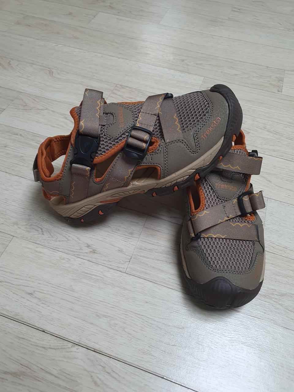250 트렉스타 정품 여름 샌들 신발 250사이즈 새것느낌