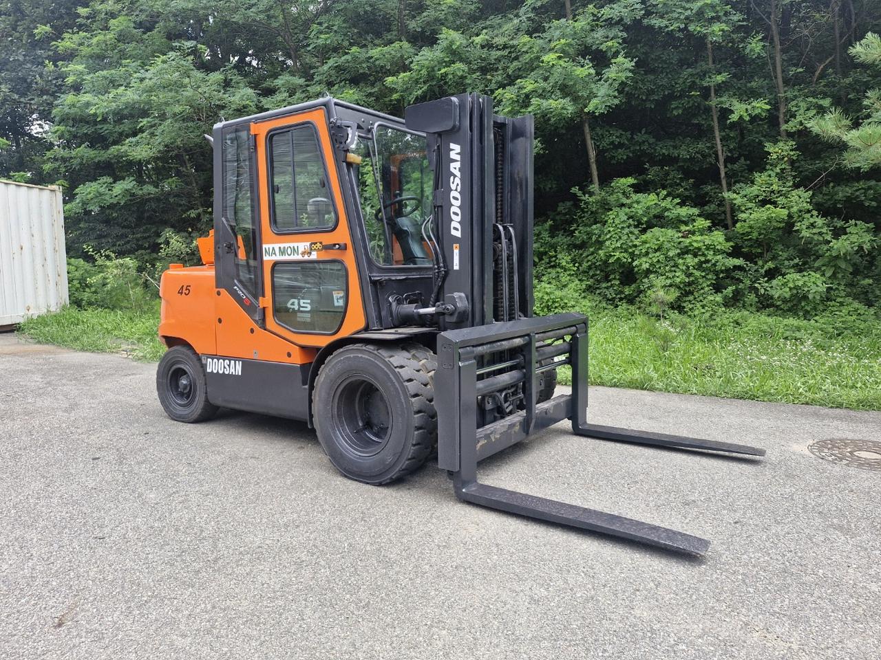 두산4.5톤3단마스타 디젤지게차 캐빈