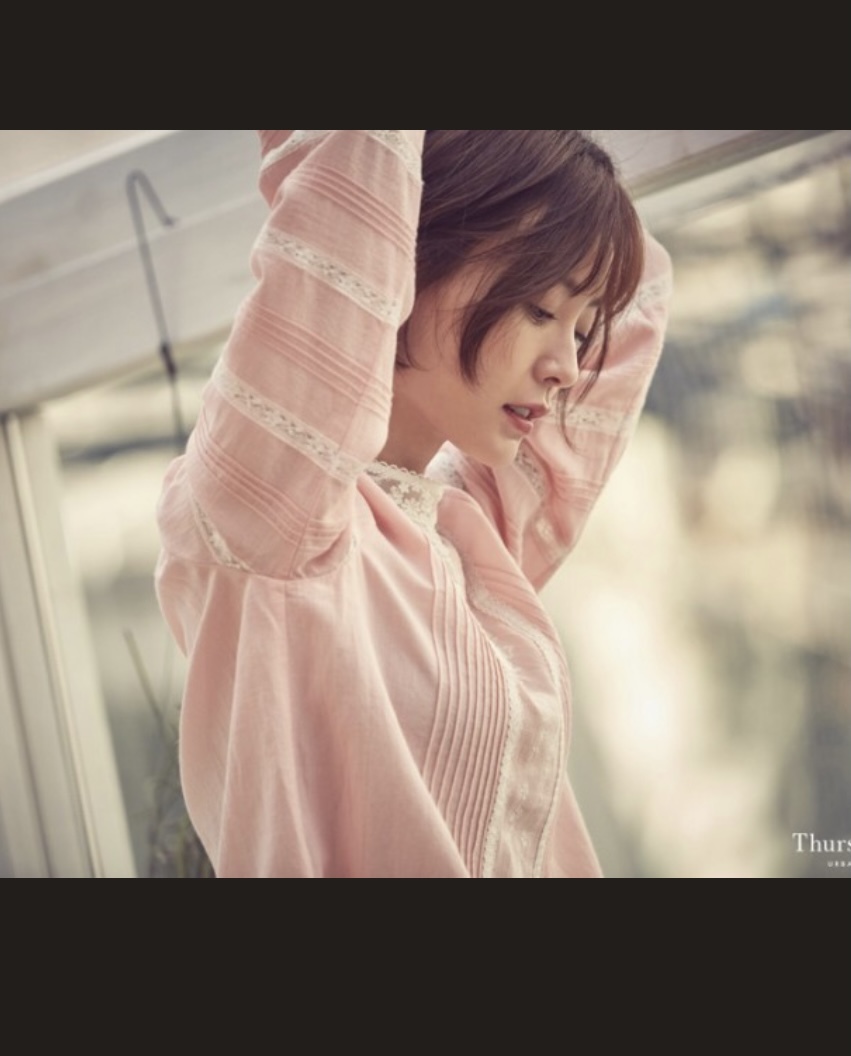 새옷 S 자수 블라우스 써스데이아일랜드 t184mbc234w