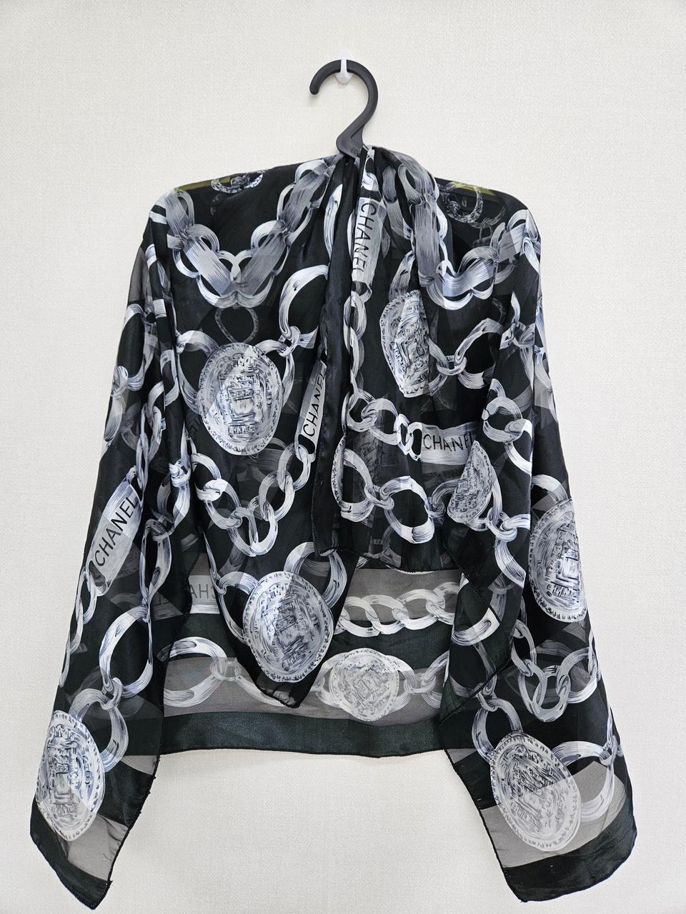 샤넬 스카프 블랙색상