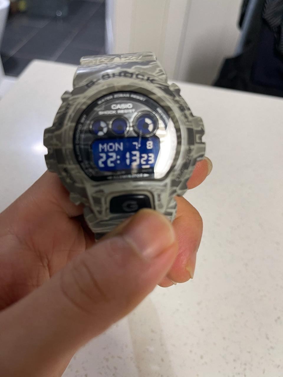 G-shock 지샥 GD-X6900CM 싸게 판매합니다