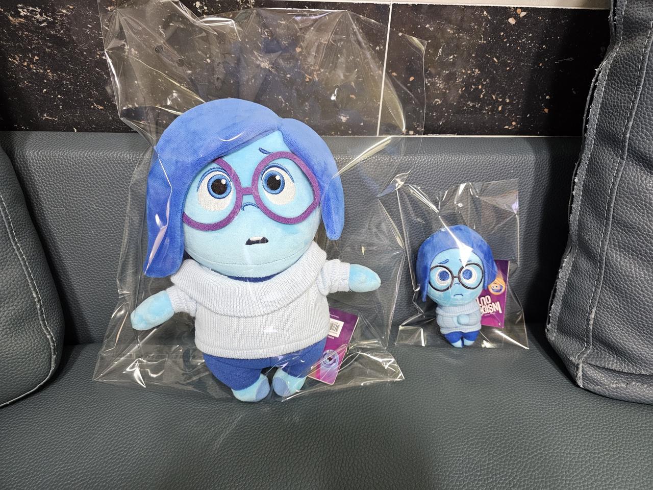 인사이드아웃2 슬픔이 중형 인형이랑 키링 인형 새거 팔아요