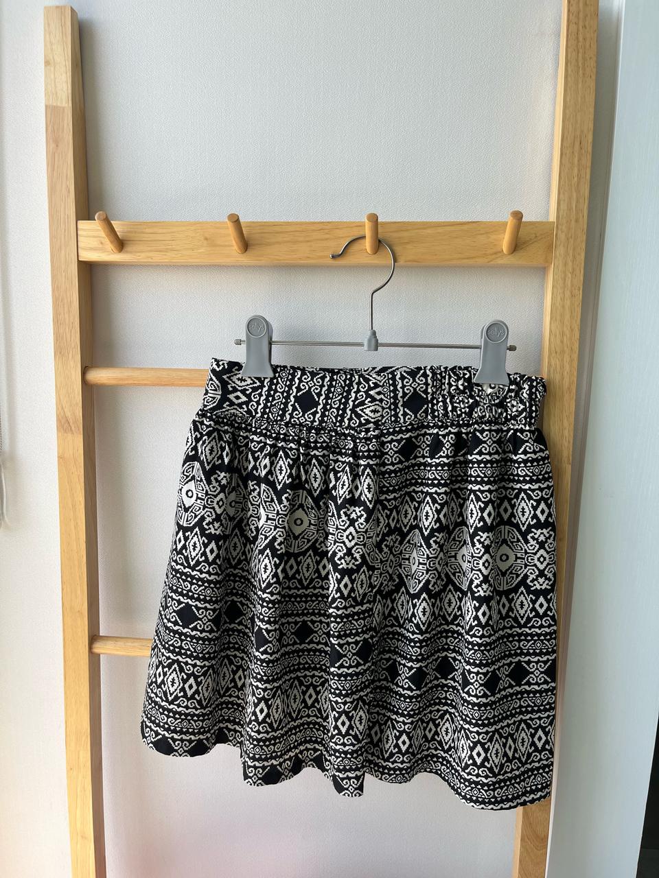 #에스테튜 스커트