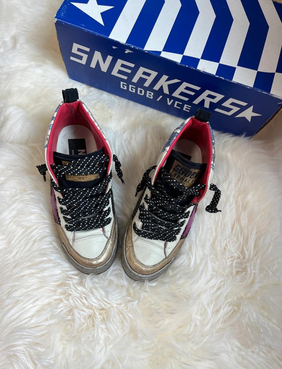 골든구스 가죽 스니커즈 하이탑 225 정가60만대