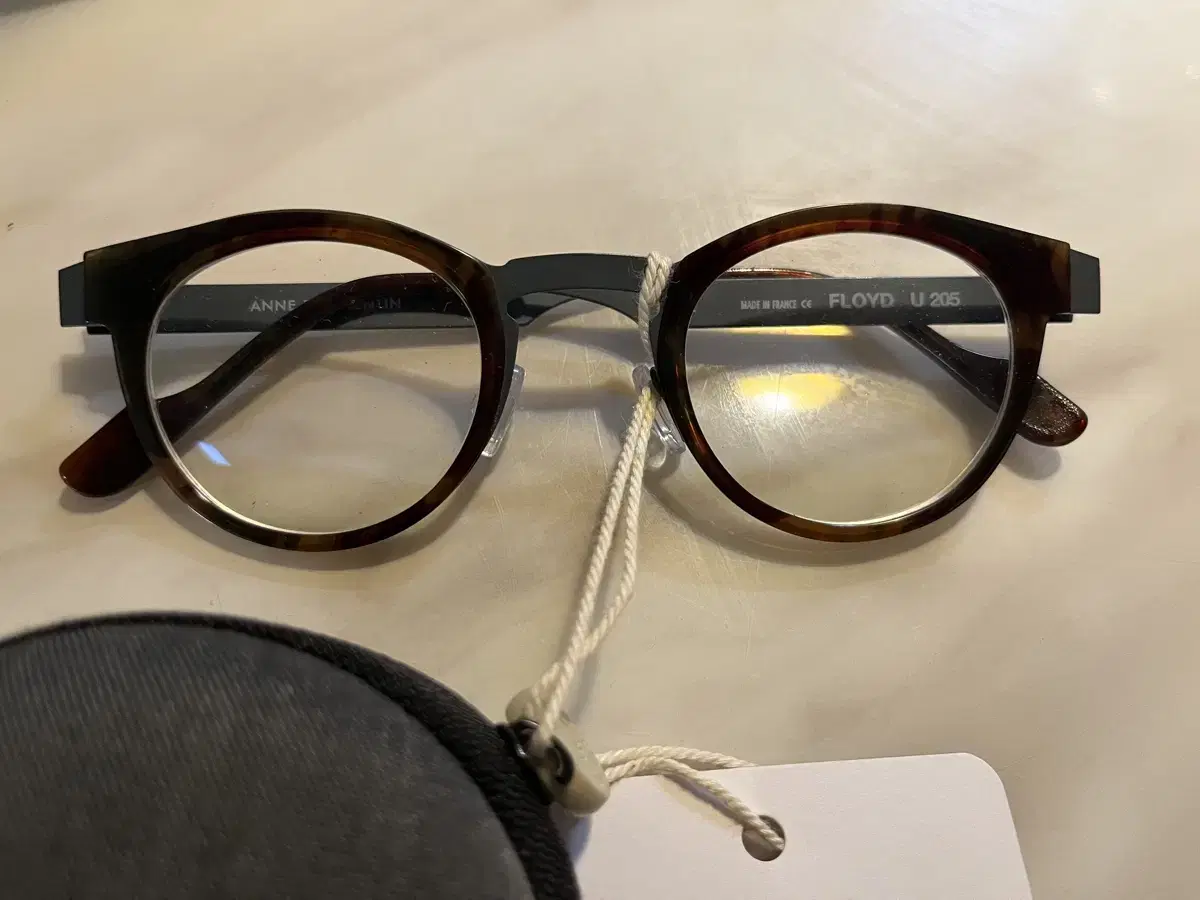 안네발렌틴 플로이드 floyd u205 금자안경 가메만넨 백산안경