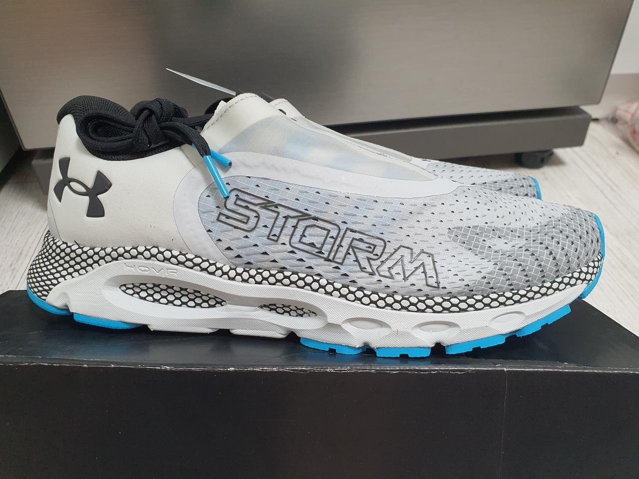 언더아머 방수운동화 265,275새상품 정품 무료배송 정상가179,0