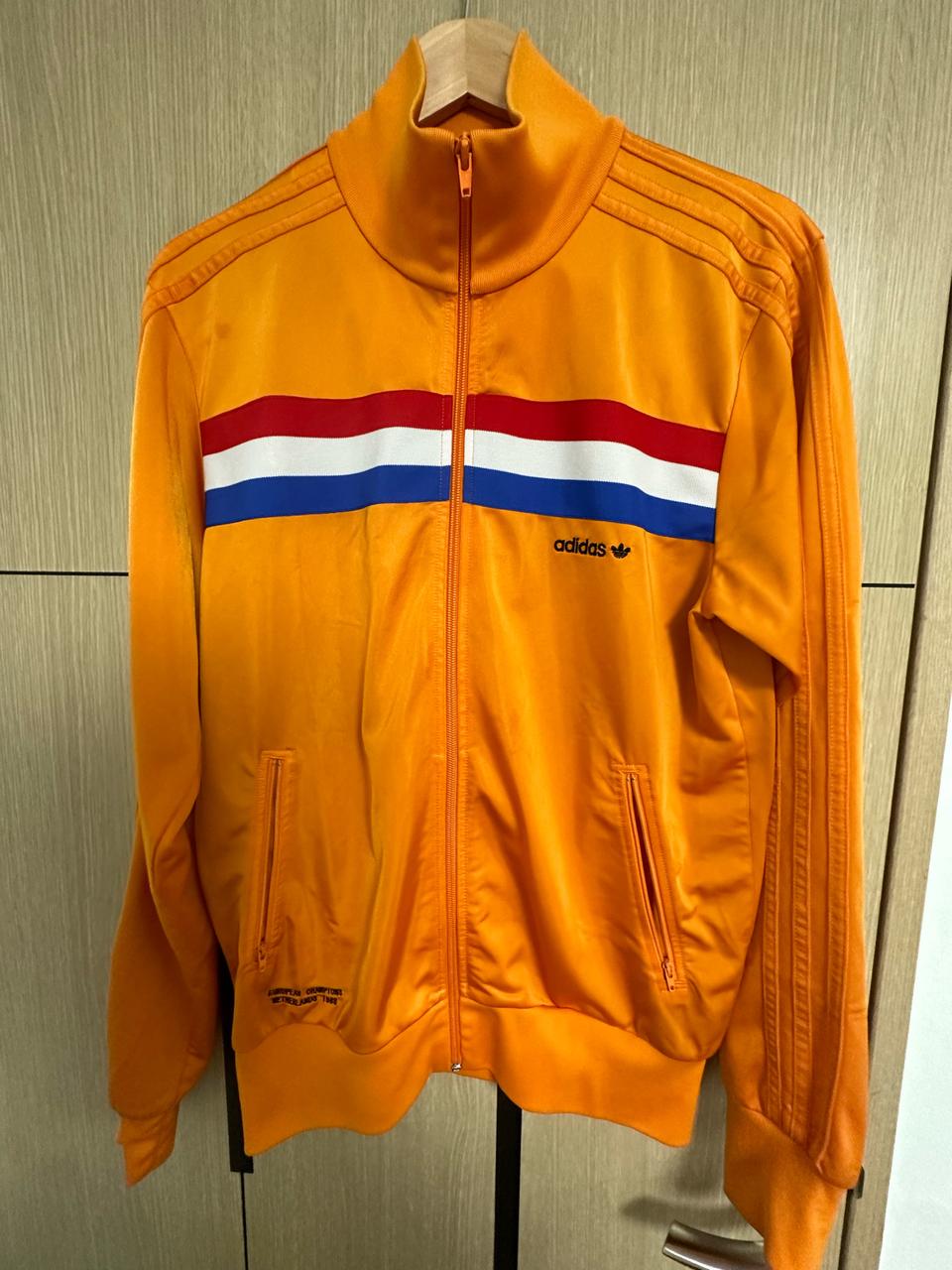 아디다스 트랙탑 네덜란드