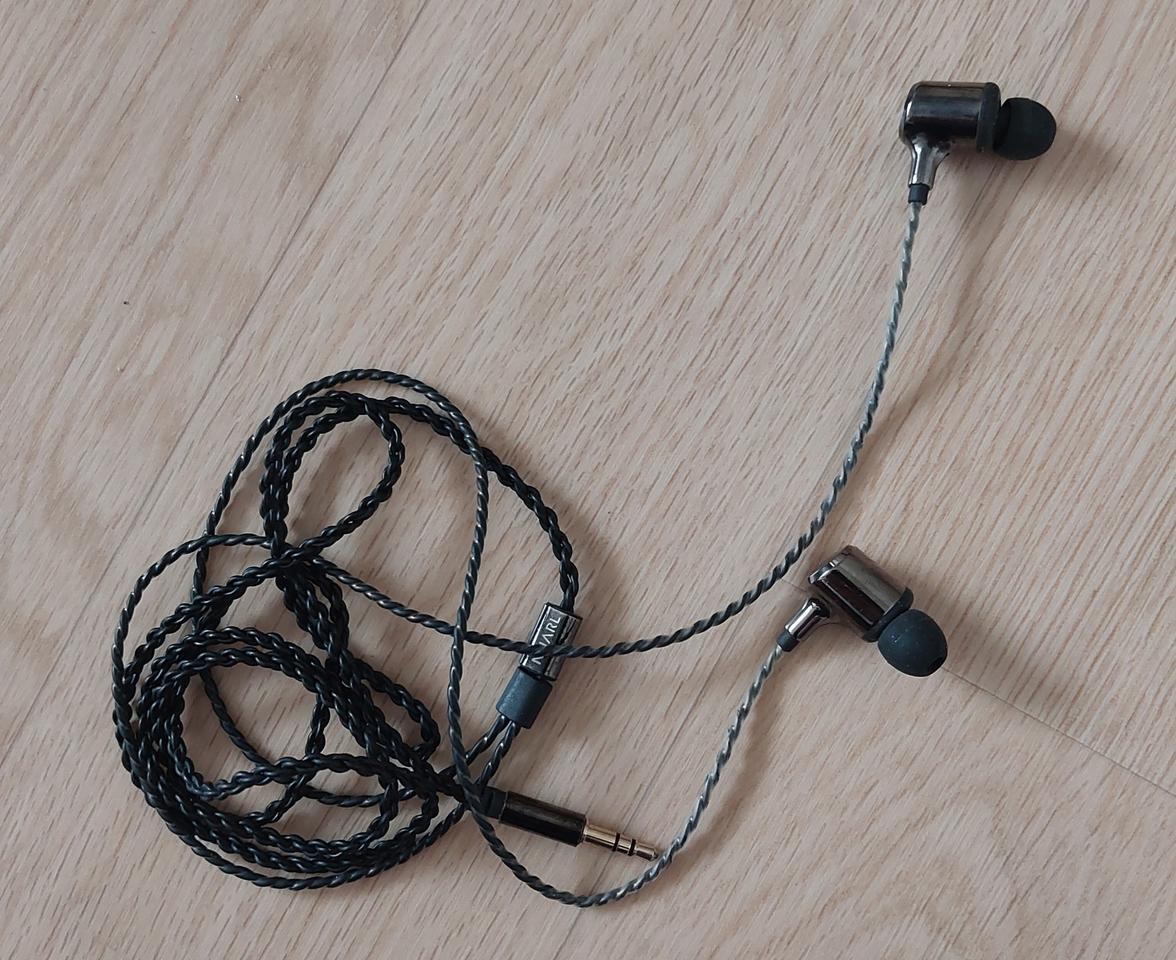 일본 누아르이어폰