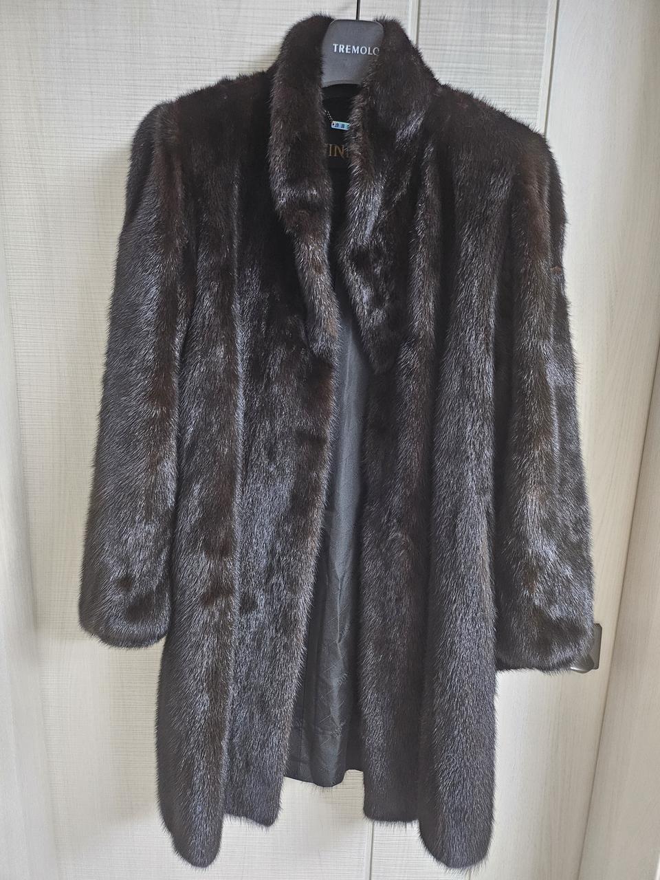 진도모피여성용(사이즈66정도)90~95.구매가480만원.상태AA급